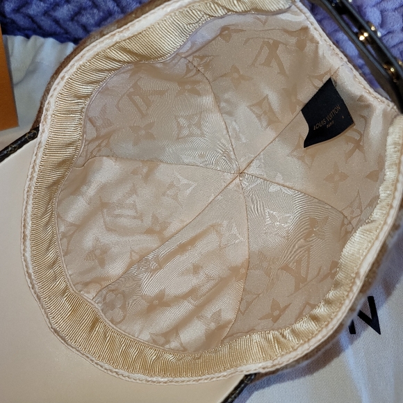 Louis Vuitton Hat Cap 100% Wool Monogram Print size medium - Picture 9 of 12